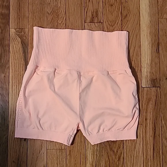 NWOT FP Movement Good Karma Running Shorts Sz M/L - Picture 6 of 6